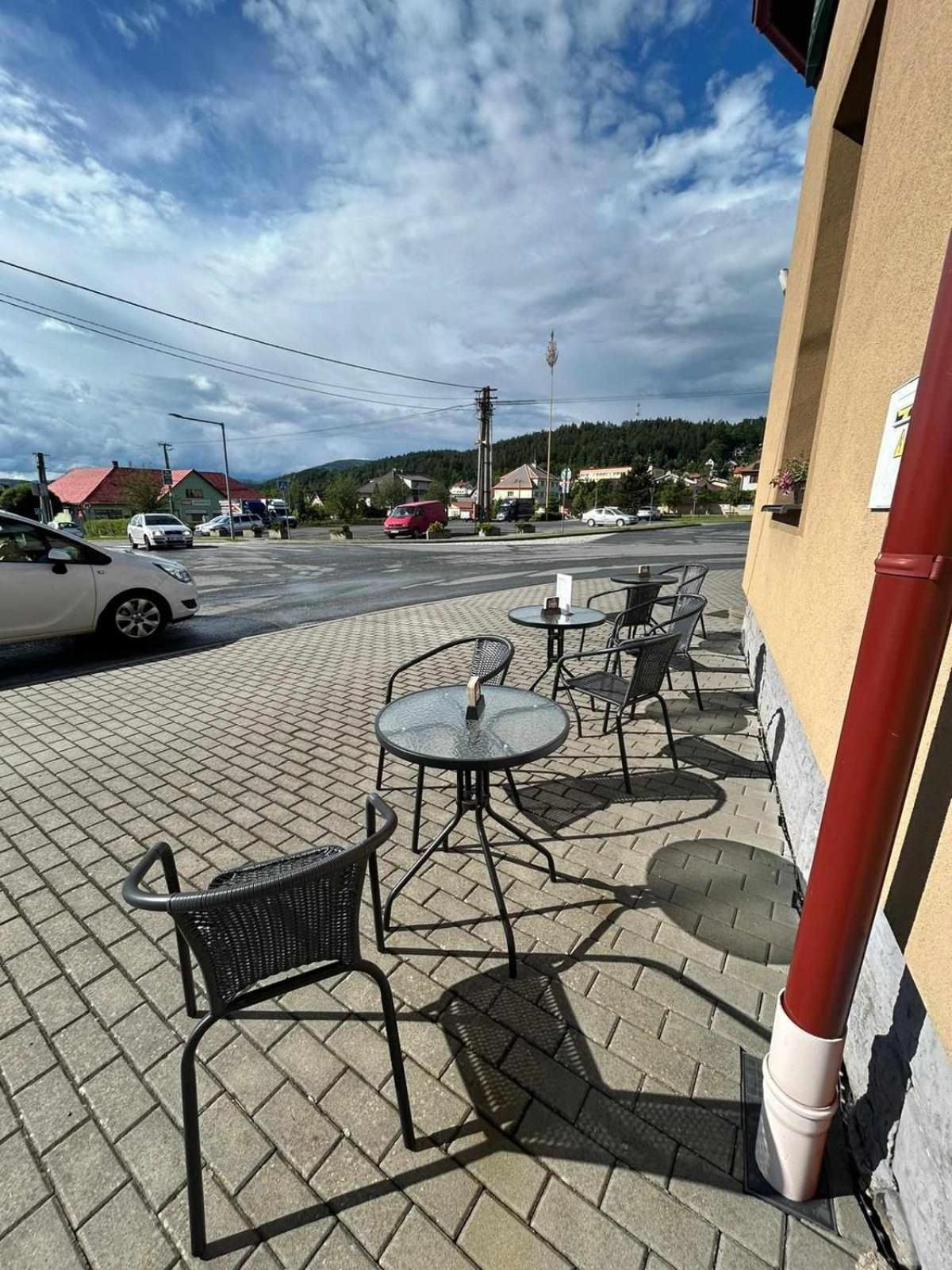 Penzion A Restaurace Na Salasi Hutisko Eksteriør bilde